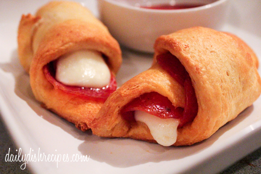 Easy Pepperoni Pizza Roll Ups 1