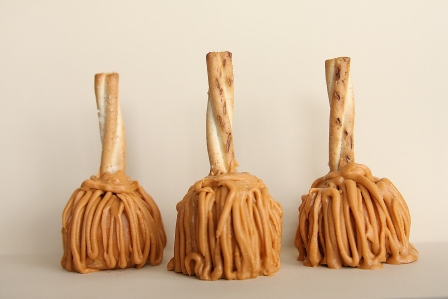 Halloween Recipes: Bewitchingly Delicious Butterscotch Broomstick Cake Pops